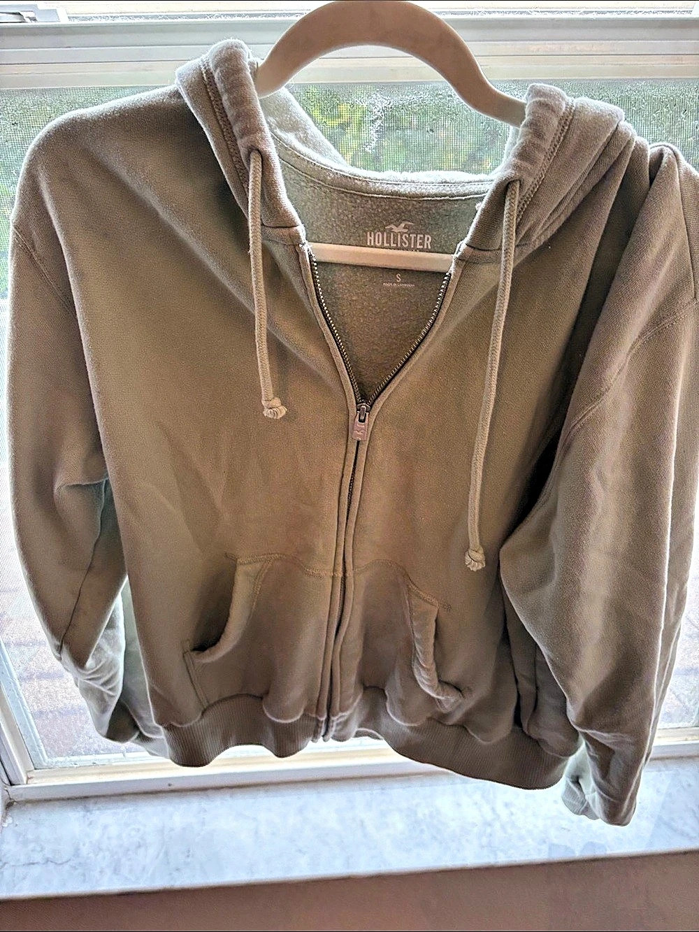 Hollister Feel Good Easy Zip-Up Hoodie green Small